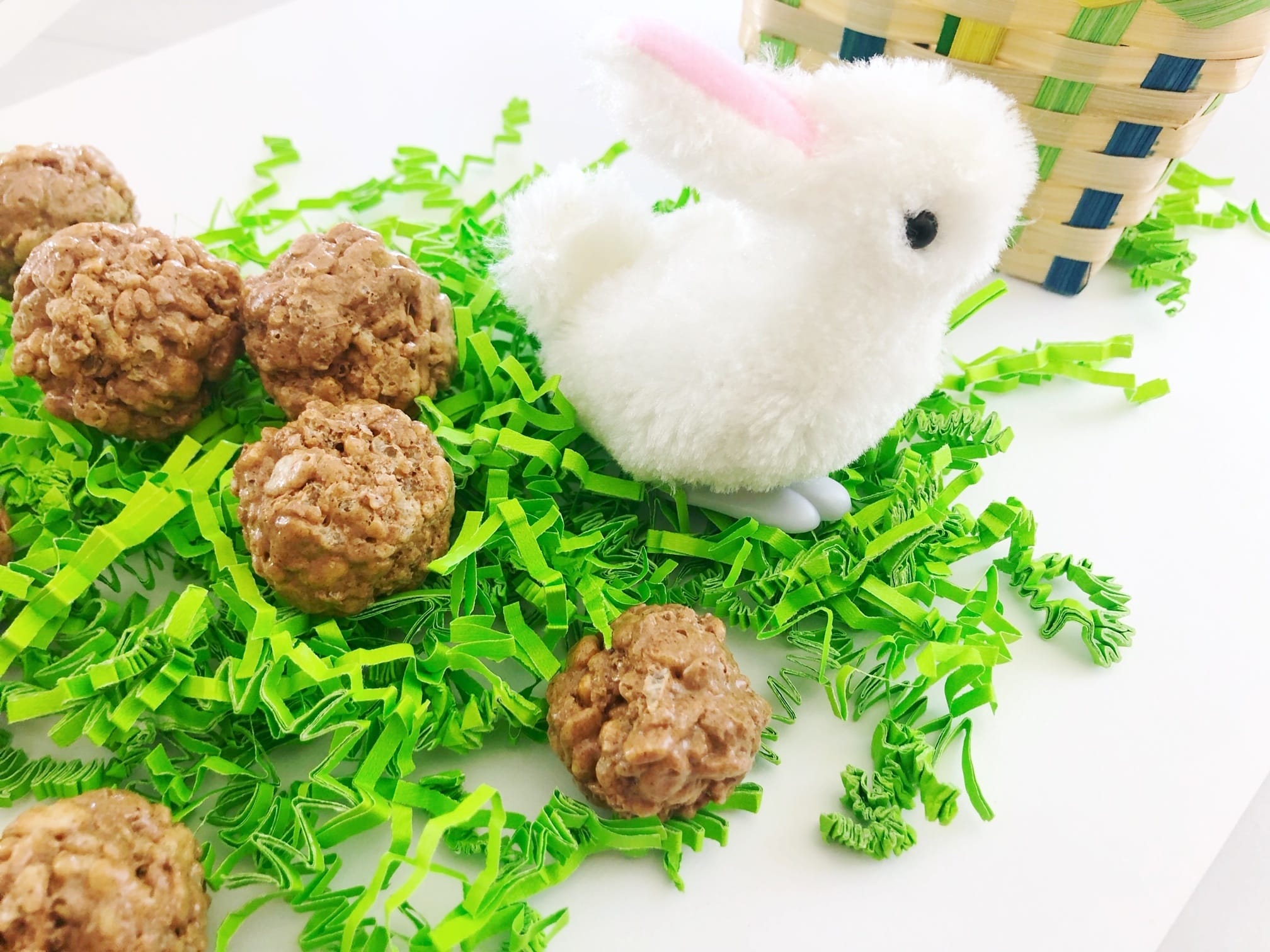 Easter Bunny Poop Rice Krispies - When is Dinner? Easter Bunny Poop