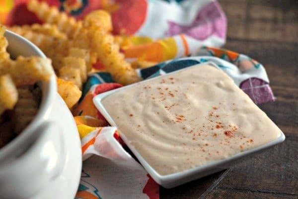 https://whenisdinner.com/wp-content/uploads/2019/07/Easy-Fry-Sauce.jpg