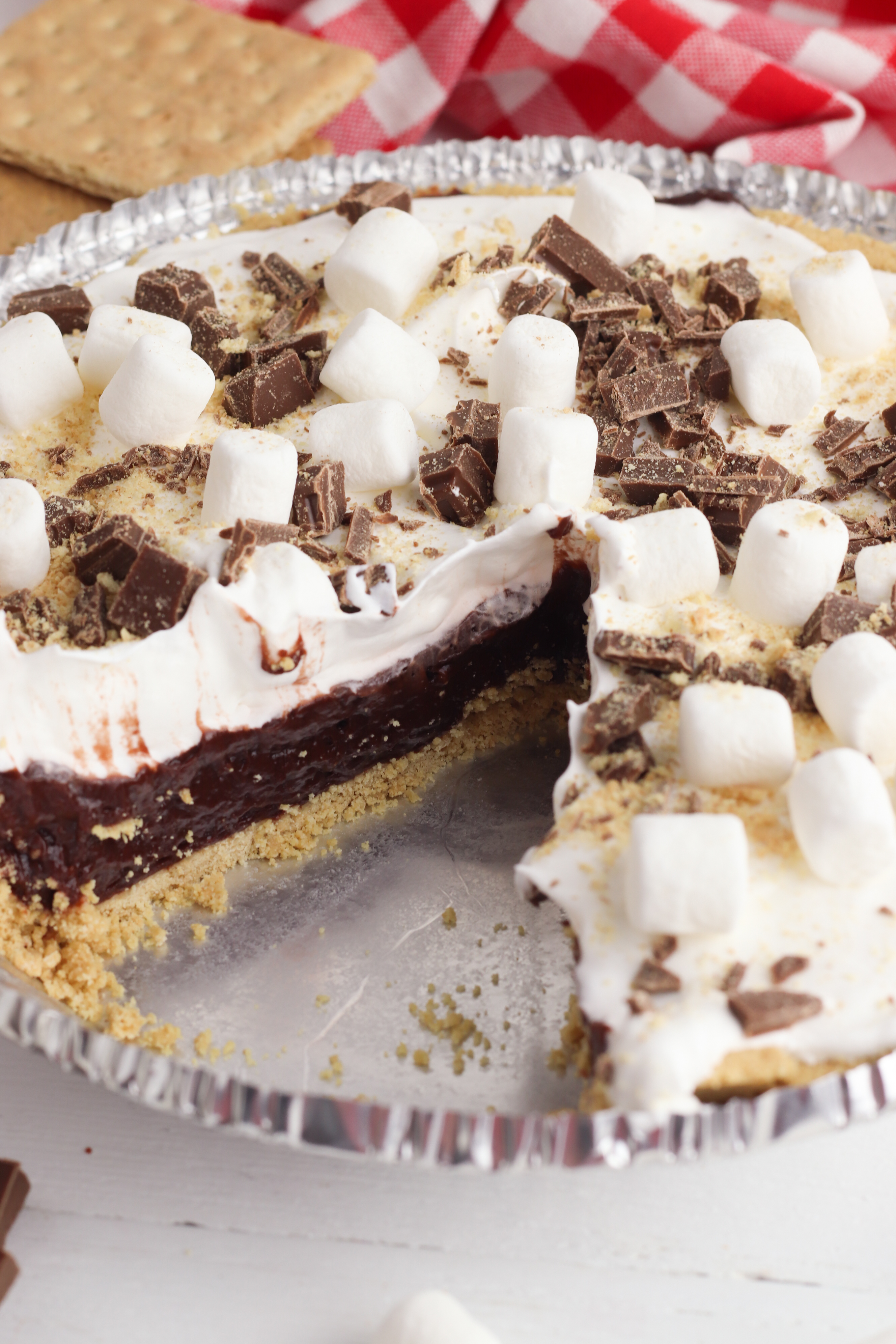 Easy No Bake S'mores Pie - When is Dinner? No Bake S'mores Pie