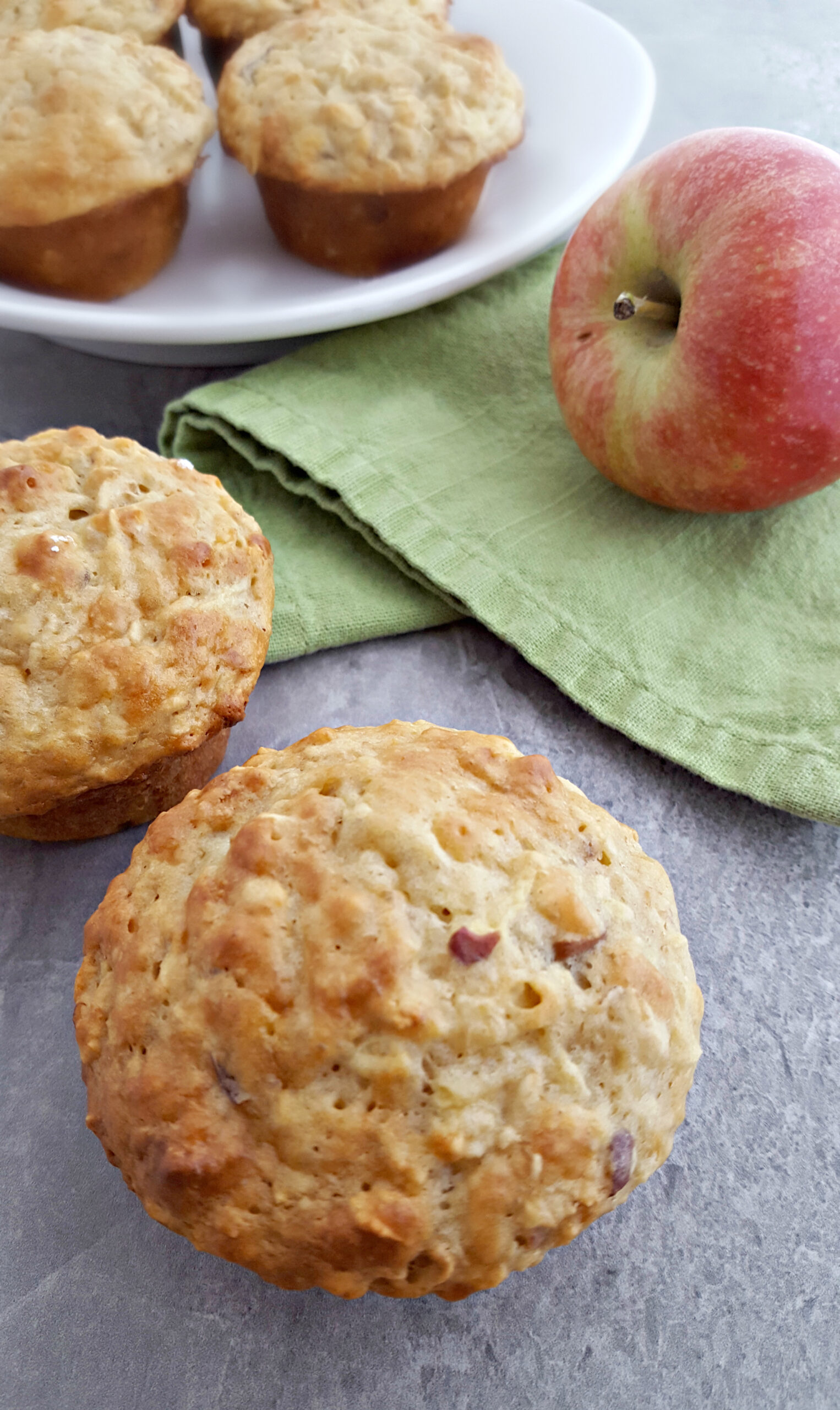 Apple Oatmeal Muffins